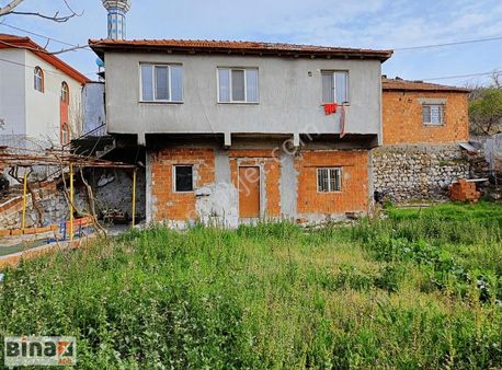 Kınık Işıklar Mahallesi'nde 8 Odalı Satılık Müstakil Ev