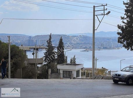 İzmir Bayraklı Deniz Manzaralı 3+1 Doğalgazlı Satılık Daire