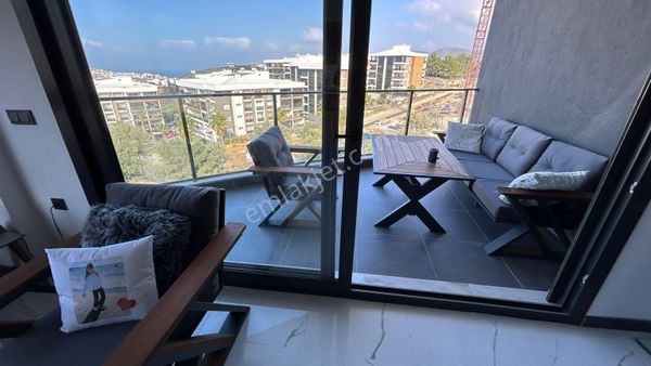 Değirmendere Mahallesinde 2+1 Manzaralı Yerden Isınma Havuzlu Lüx Ara Kat Daire