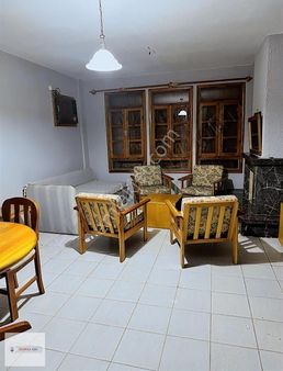 Ayvalık Altınova'da Akdeniz Sitesinde Eşyalı 5+1 Tripleks Villa