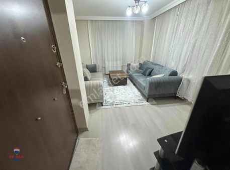 Sancaktepe Veysel Karanı Caddesı'nde 2 + 1 Ters Dubleks Daıre