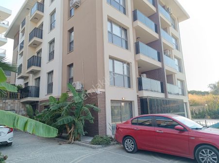 Kuşadası'nda Yeni Tek Blok Ön Cephe Arakat 2+1 Sıfır Daire