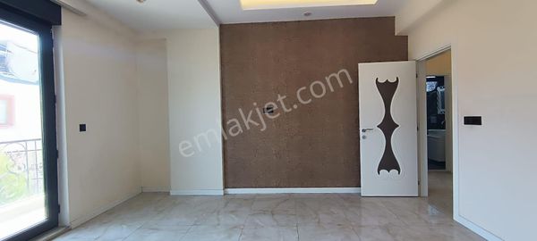 Merkezefendi De 7+1 Tripleks Müstakil Ev