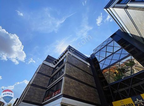Remax Mavi'den Hilloria Avm'de Satılık 1+1 Ofis