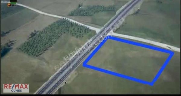 Karaköy Mahallesinde Re/max Güneş'ten Satılık 4426 M2 Tarla