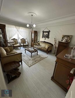 Gülpınardan Birlik Cd Üzeri Önü Açık Ara Kat 2+1