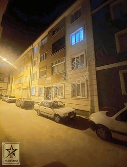 Yıldız Group - Meydanda Kısmi Eşyalı Satılık Bahçeli 1+1 Daire