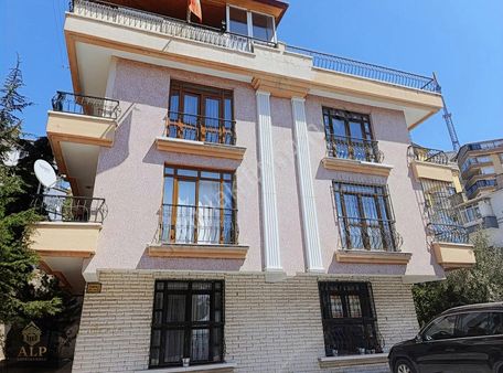 Alp Gayrimenkul'den Suadiye'de 3+1 Giriş Kat Kiralık Daire