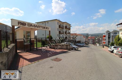 Kocaeli İzmit Üniversite Yolu Üzeri Siteiçi Satılık Eşyalı Daire