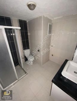 Detay Emlaktan Sunullah Mahallesinde 2+1 Ara Kat Satılık Daire