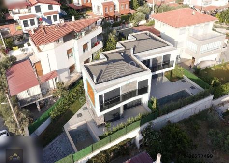 Kuşadası Soğucakta Satılık Özel Havuzlu İkiz Villa