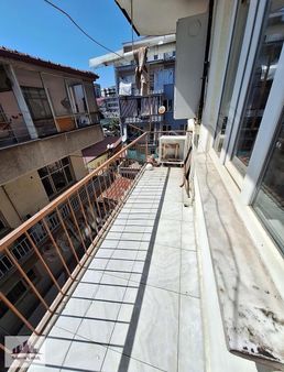 Atlantis'ten Halk Caddesinde Satılık 2+1 Fırsat Daire