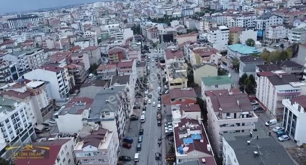 Ertürk Emlak'tan Kent Meydanı Yanında Asansörlü 2+1 90 M2 Daire