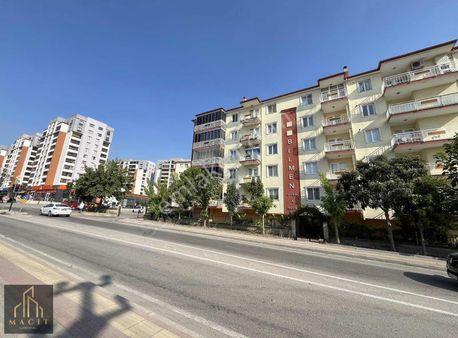 Macit'den Ata Bulvarına Cephe Site İçinde 3+1 Kiralık Daire