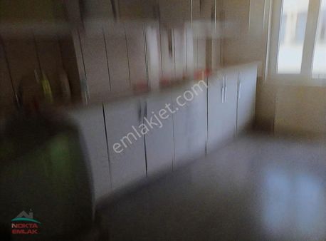 Nokta Emlakta Çarşı Merkezde 2+1 Asansörsüz Çatı Katı Kiralık