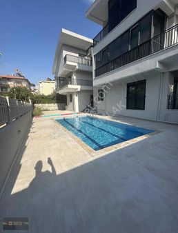 Merkezi Konumda Havuzlu Otoparklı Depolu Sıfır Yapılı Daire