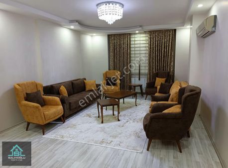 Salihoğlu Emlaktan Satılık 5 Odalı Daire