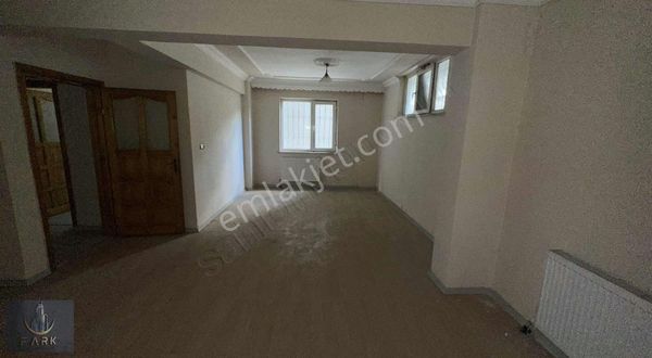 Kapaklı Merkezde Satılık 2+1 Bodrum Kat Daire