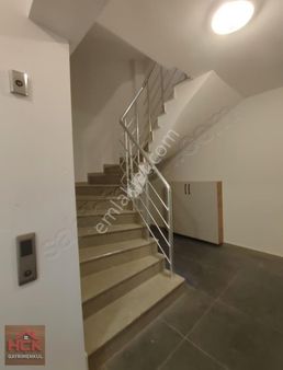 Hçk Gayrimenkul 'den Şehirmerkezinde Satılık 1+1 Daire