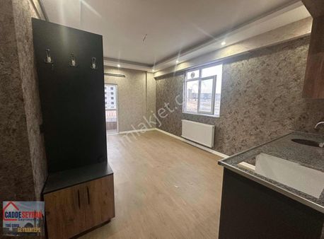 Cadde Seyran..kiralık..1+1/arakat Daire(memura)