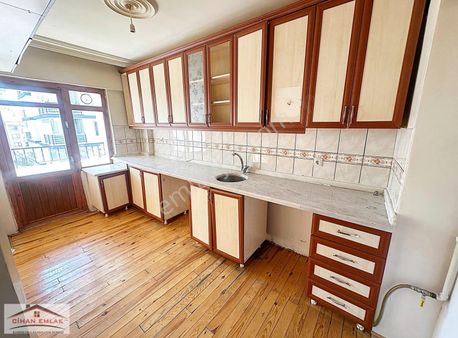 Cihandan Barıştepe Mah Erolkaya Cad Paralel Kapalı Teras 5+1