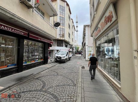 Global Resolddan Kaledere Mahallesi Orta Çarşıda Satılık Daire