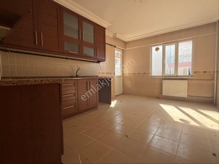 Eskidjiden Adliye Yakını Kiralık Ara Kat Önü Açık 3+1 Daire !