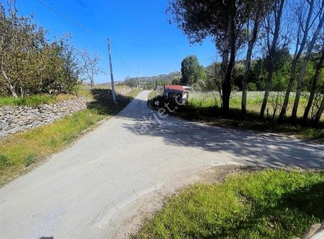 Kulaç Emlatan Satılık Hobi Bahçesi Elektrik Su Alt Yapısı Hazır