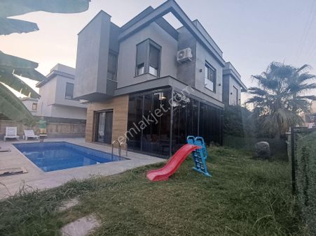 Denize 300 Metre Mesafede Full Eşyalı Özel Havuzlu