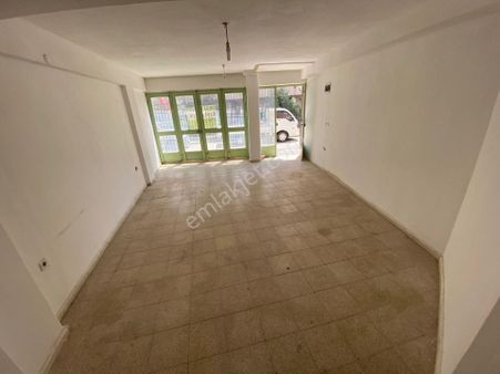 Ali Çetinkaya Caddesi Arkasında Kiralık Dükkan