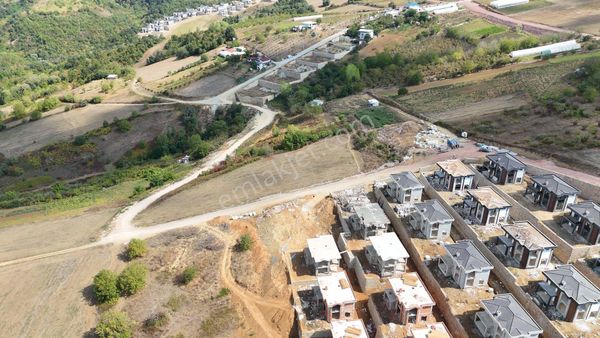 İzmit Kabaoğlu Satılık 2433 M2 Villa İmarlı Değerli Arazi