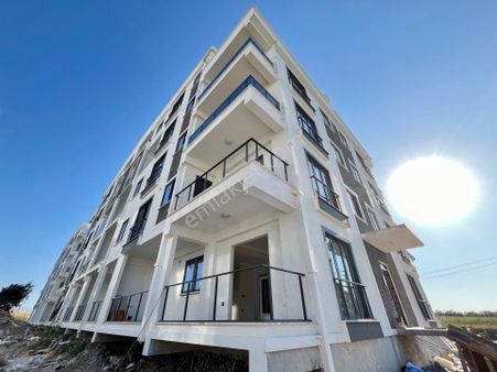 Akçay Sezgin Emlaktan Sıfır Asansörlü Fırsat Fiyat Satılık 1+1 Daire