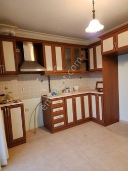 Merkezi Konumda 3+1 Geniş Ara Kat Satılık Daire