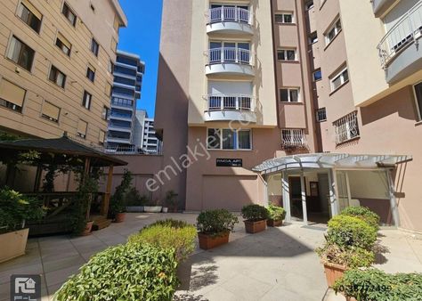 F-l Emlaktan Suadiye Bağdat Cad. Yakını 4+1 Ebeveynli Kapalı Otoparklı