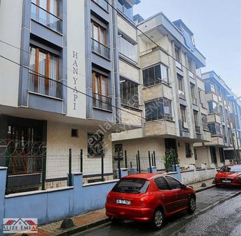 Alizeden Halkalı Merkezde Yeni Boş Yüksek Giriş Daire