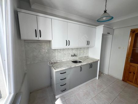 ▃jet Emlaktan Akçay Merkezde Ayrı Mutfak Denize Yakın Arakat 2+1