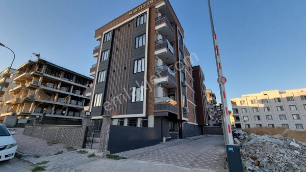 Akev Gayrimenkul'den Seyrantepe'de Sedat Sağır Okulu Yanı 1+1eşyalı Daire