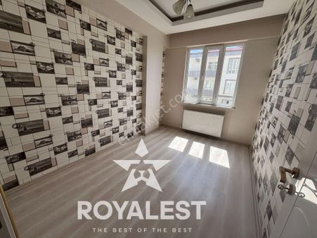 Royalest'ten Temiz Bakımlı Geniş Daire