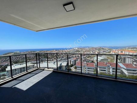 Kuşadası Değirmendere Satılık Deniz Manzaralı Daire