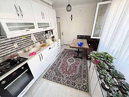 Keçiörende Zemin Katta 4+1 Asansörlü Yapılı Masrafsız Daire