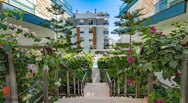 Konyaaltı Hurma'da Muhteşem Manzaralı Satılık Dubleks Daire