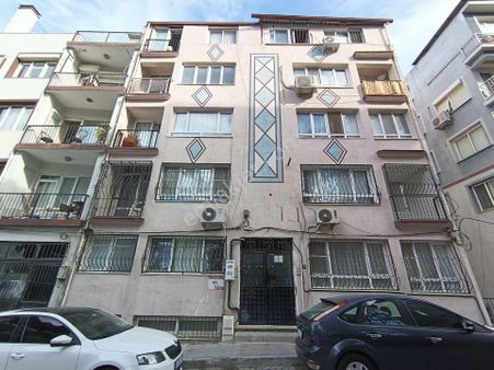 Söke Konak Mah. Sıdıka Okul Yakını 125 M2 Tadilatlı Ayrı Mutfak Satılık 3+1 Daire