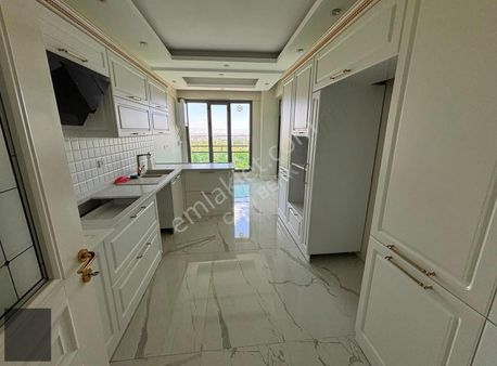 Tecde Ana Yolda 4+1 Lüks Daire