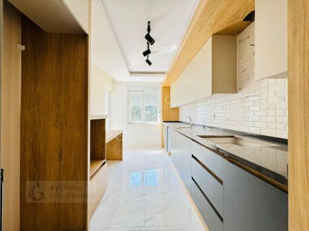 Aydoğmuşta 2 Bloklu Havuzlu Site İçerisinde A Kalite Daire