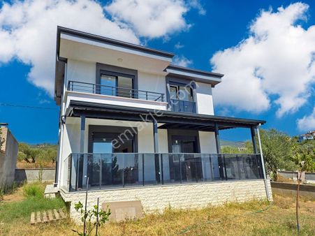 Altınoluk Satılık Müstakil Villa / Deniz Manzaralı / 550 M2 Arsa İçinde