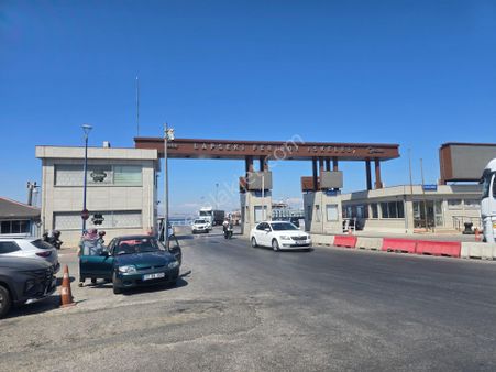 Lapsekide İskele Karşısında Deniz Manzaralı 222 M2 Satılık Arsa