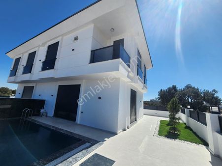 Didim Hisar Mahallesi'nde– Müstakil Havuzlu Satılık Lüks Sıfır Villa