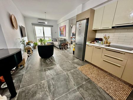 Girne Alsancak'ta Atakara Market Yakınında, Havuzlu Site İçerisinde Satılık 2+1 Daire !!