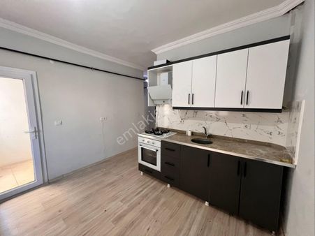 Murat Emlaktan Belediye Garajı Yanı Yatırımlıl 1+1 Dairemiz Satılıktır