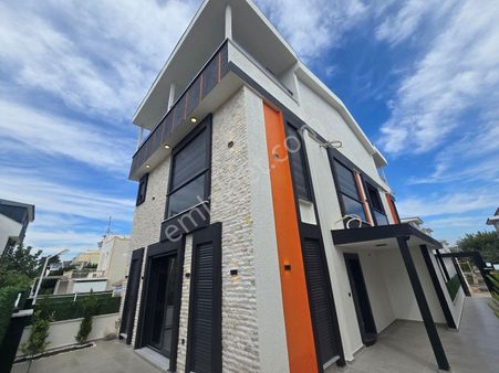 Didim Efeler Mahallesi’nde Havuzlu Sıfır Villa